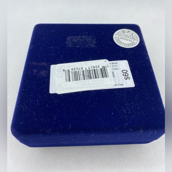 Allure Silver Plate Heart Necklace and Earring Set CZ - Picture 3 of 5